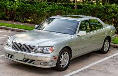 Silver Lexus 400 Silver Lexus 400